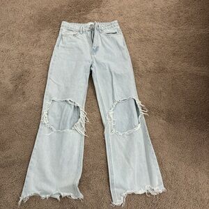 Vervet 25 high rise rips in knees good condition.